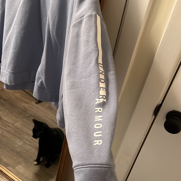 Under armor sweatshirt - Picture 2 of 3